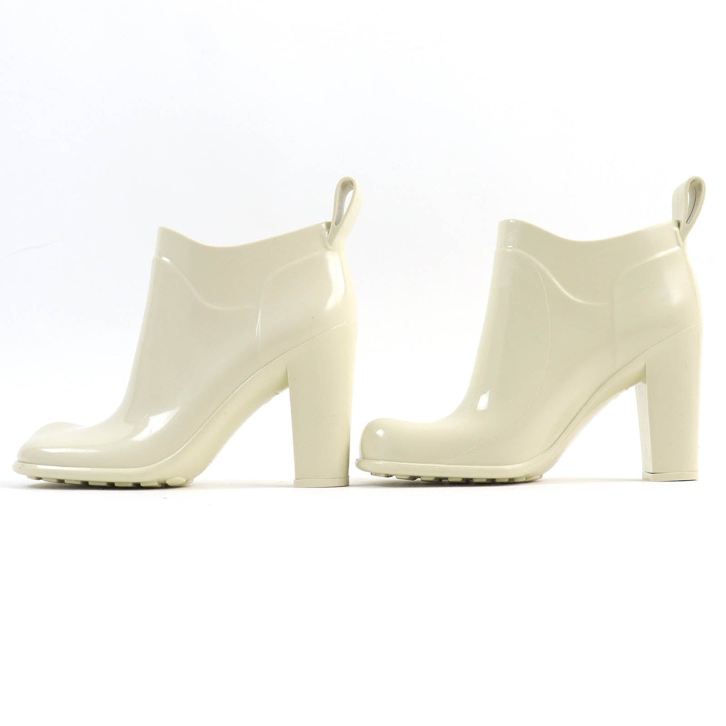 Bottega Veneta Rain booties Size 38 Pre Owned 100% Authentic Minimal wear near-new✨Pre owned Condition