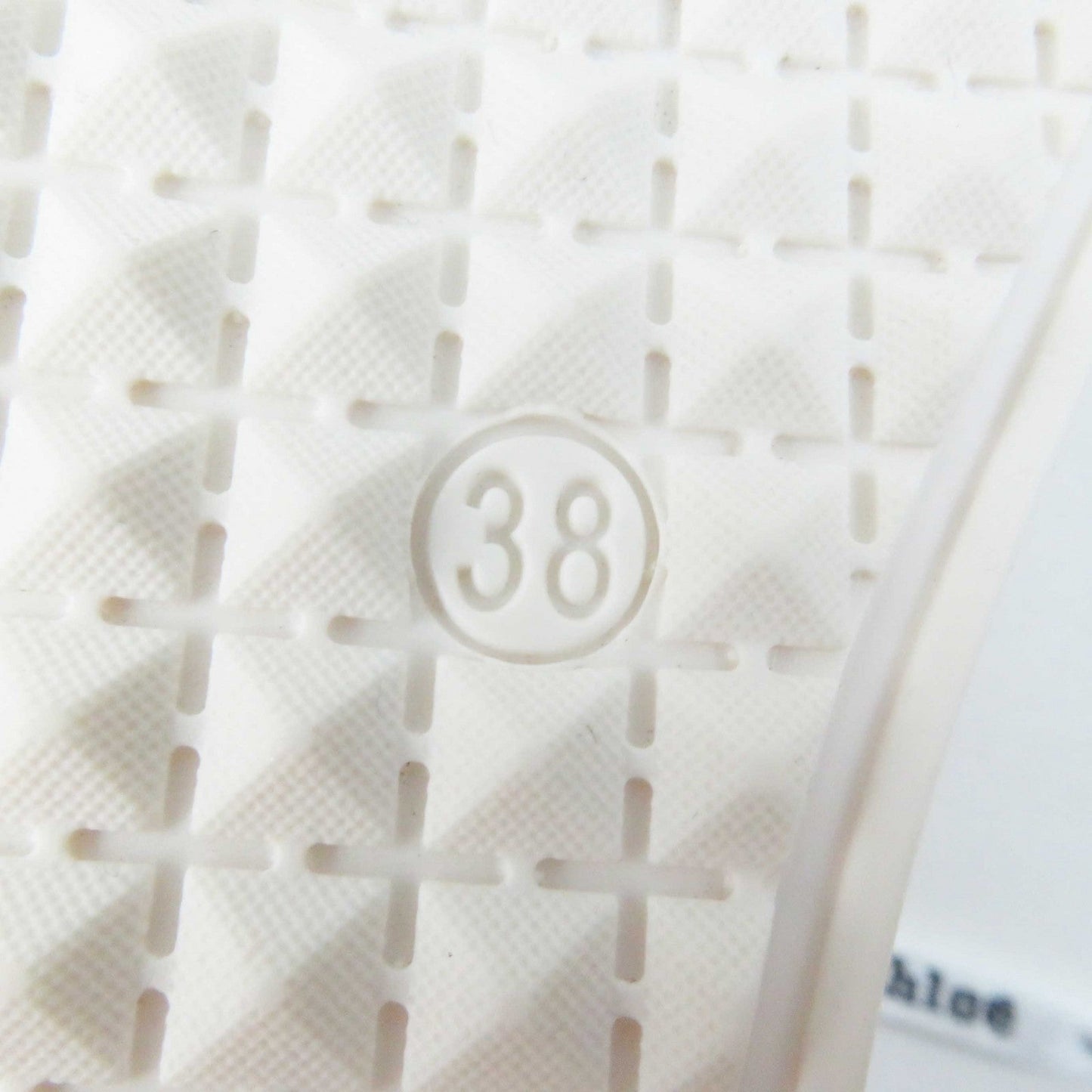 See by Chloé
Low-Cut Sneakers – Model ESSIE – Gabriela Hearst – 2022 – 100% Authentic Excellent Pre-Owned Condition