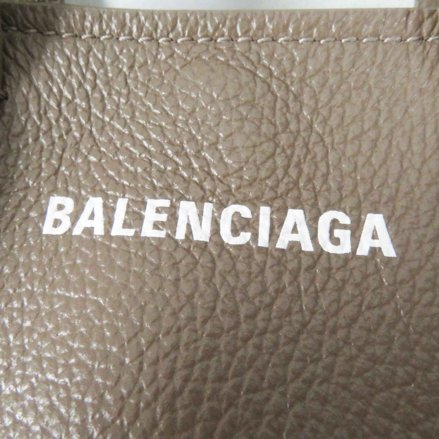 BALENCIAGA 2020s Everyday XS North South 2020s Tote Bag in Brown Leather – Designed by Demna Gvasalia 100% Authentic Pre-Owned Near New✨condition