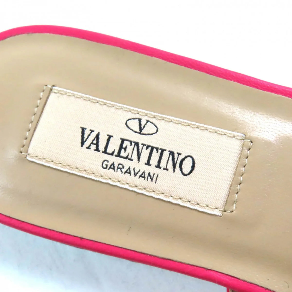 VALENTINO GARAVANI – Rockstud Flat Sandals – Pierpaolo Piccioli – 2019 – 100% Authentic Pre-Owned ✨Near mint.