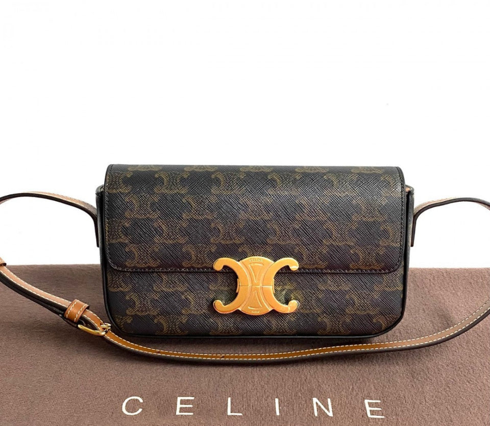 CELINE Triomphe Claude Pre owned 100% Authentic✨ Near New