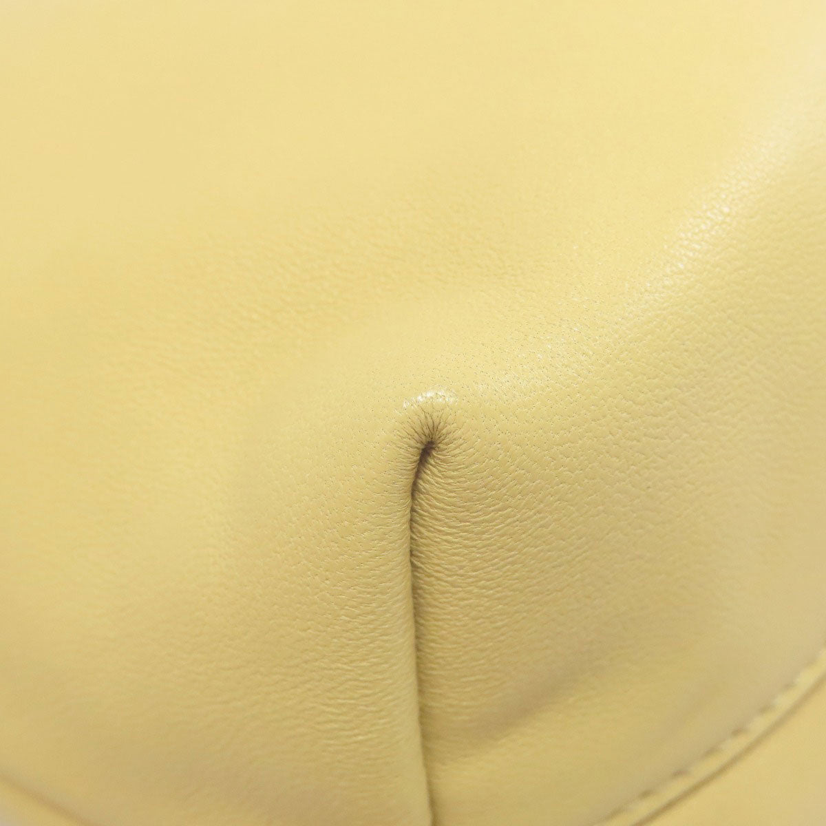 LOEWE Barcelona (Medium) in calfskin 2WAY – Calfskin Butter Yellow Excellent Pre-Owned Condition ✨Excellent Pre-Owned Condition 100% Authentic