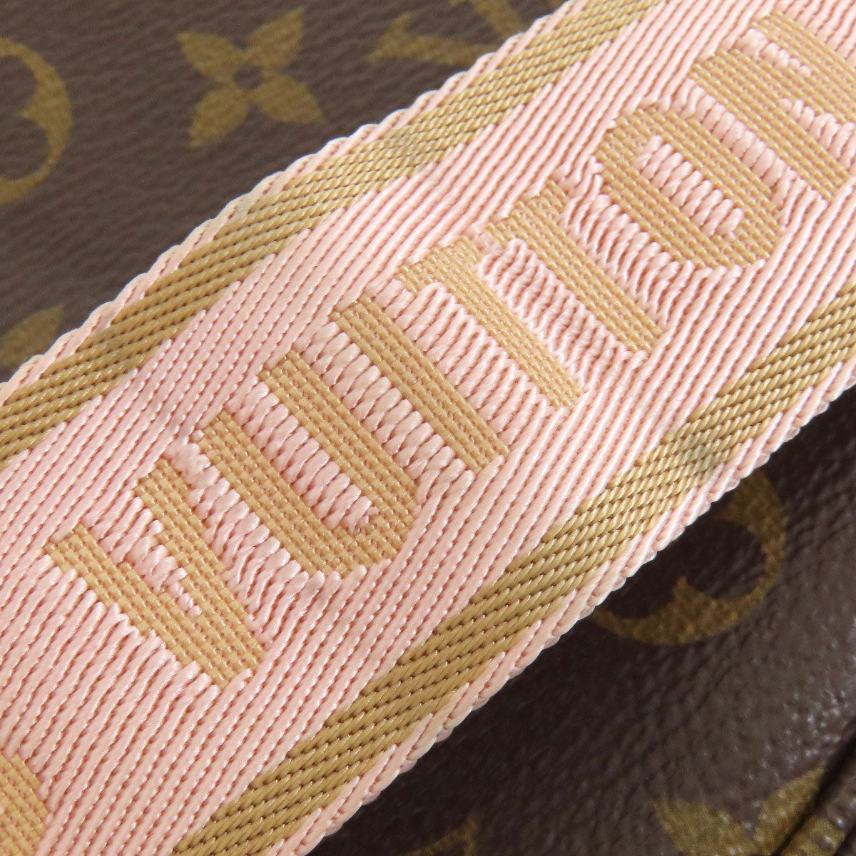 Louis Vuitton Multi Pochette Accessoires 100% Authentic ✨Excellent Pre-Owned Condition with Minor Wear ~25% MSRP