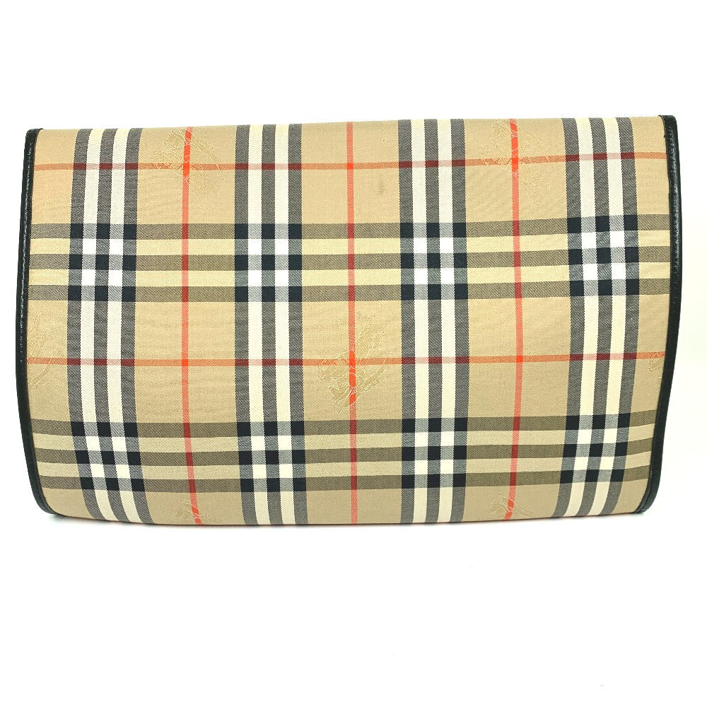 Burberry
Clutch logo 100% Authentic ✨Very Good Pre Owned Condition