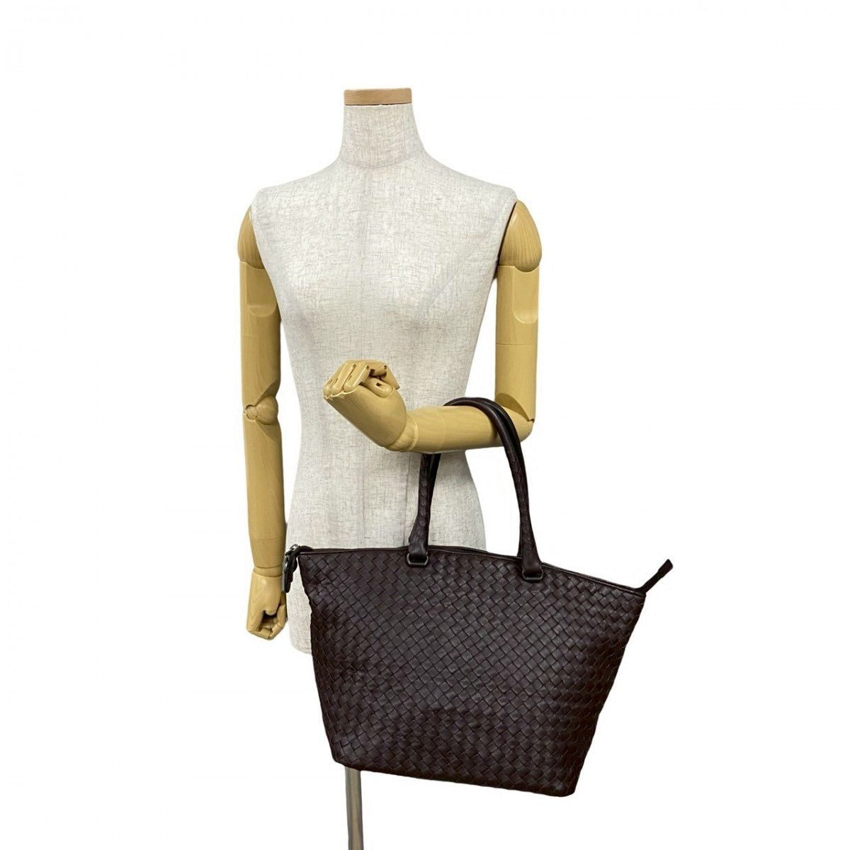 Bottega Veneta by Tomas Maier Intrecciato Tote Bag in Dark Brown Leather – Italy, Circa 2010s – Pre - Owned, 100% Authentic (Genuine) Item No.250409kmk1017 - 5 - LLUXE.CA