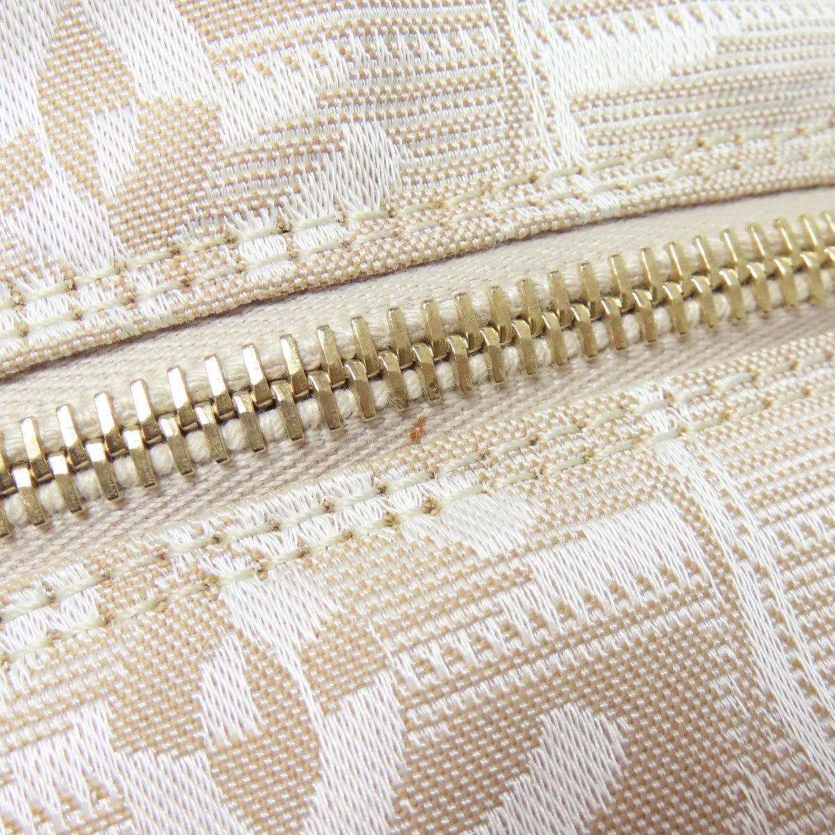 CHANEL ā New Travel Line Handbag ā Beige Nylon Jacquard ā Karl Lagerfeld ā 1999 ā 100% Authentic Pre - Owned - LLUXE.CA