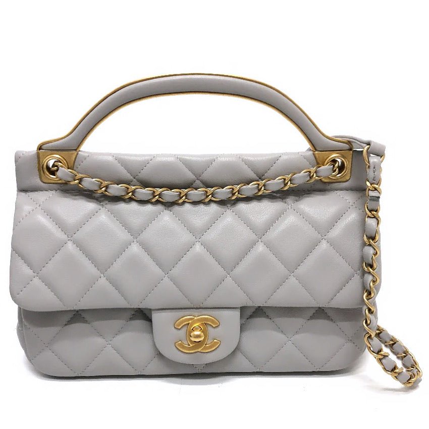 CHANEL – Shoulder Bag – Matrasse – Karl Lagerfeld – 2018 – 100% Authentic Pre - Owned Item No.: 3823 - 23389 - 1 - LLUXE.CA