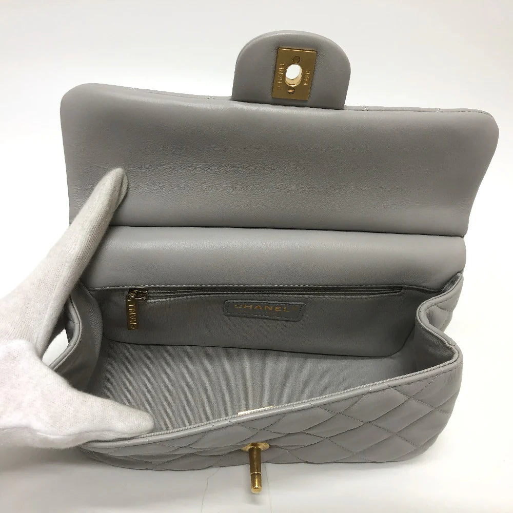 CHANEL – Shoulder Bag – Matrasse – Karl Lagerfeld – 2018 – 100% Authentic Pre - Owned Item No.: 3823 - 23389 - 1 - LLUXE.CA