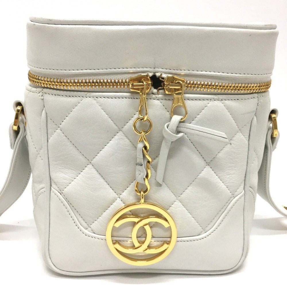 Chanel Vintage Matelassé CC COCO Mark Shoulder Bag in White Lambskin with Gold - Tone Hardware – Circa 1980s, Made in Italy – Pre - Owned, 100% Authentic (Genuine) Item No.: 3823 - 20964 - 13 - LLUXE.CA
