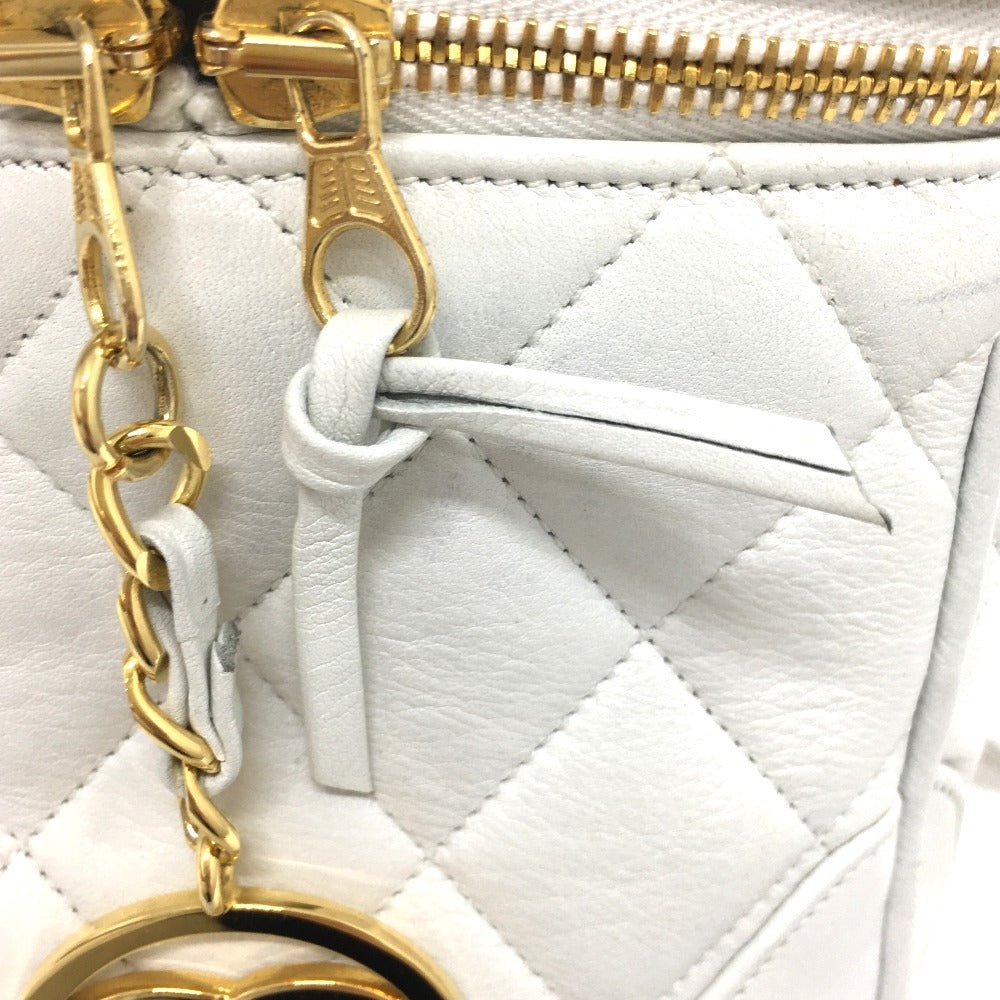 Chanel Vintage Matelassé CC COCO Mark Shoulder Bag in White Lambskin with Gold - Tone Hardware – Circa 1980s, Made in Italy – Pre - Owned, 100% Authentic (Genuine) Item No.: 3823 - 20964 - 13 - LLUXE.CA