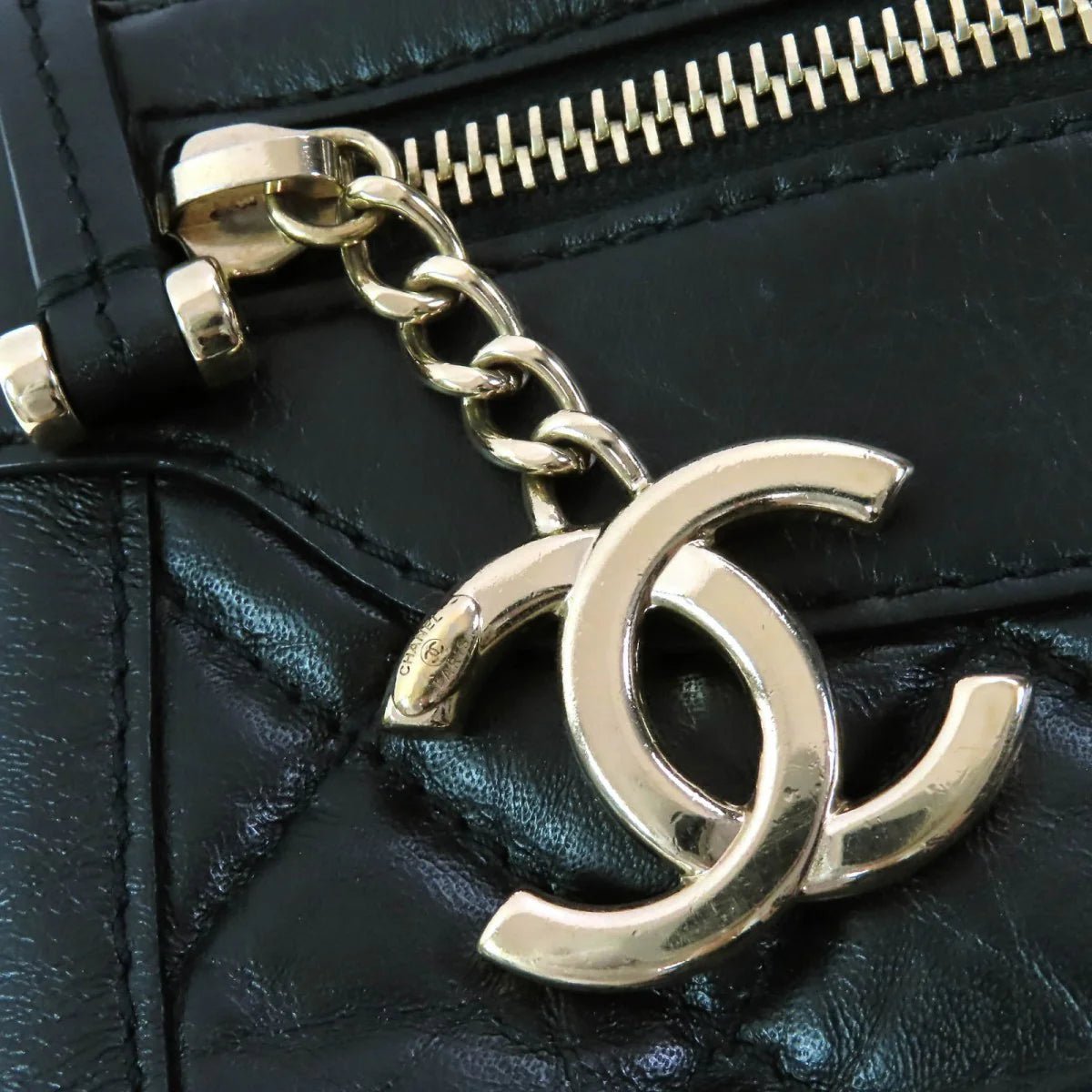 CHANEL β Waist Bag β AS1077 β Virginie Viard β 2020 β 100% Authentic Pre - Owned - LLUXE.CA