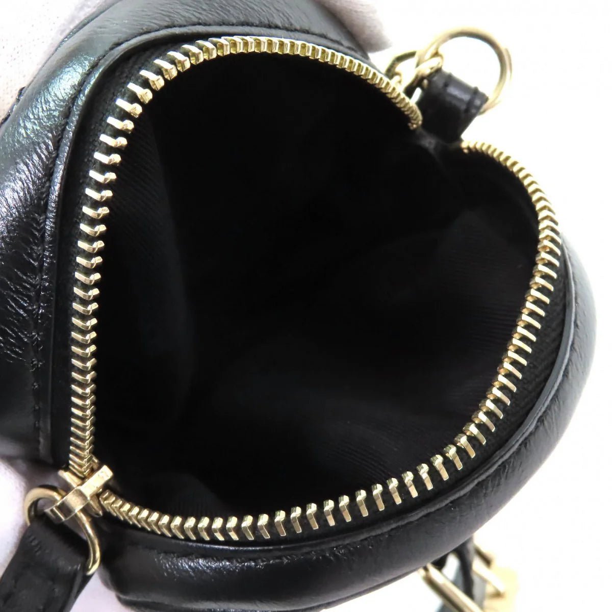 CHANEL β Waist Bag β AS1077 β Virginie Viard β 2020 β 100% Authentic Pre - Owned - LLUXE.CA