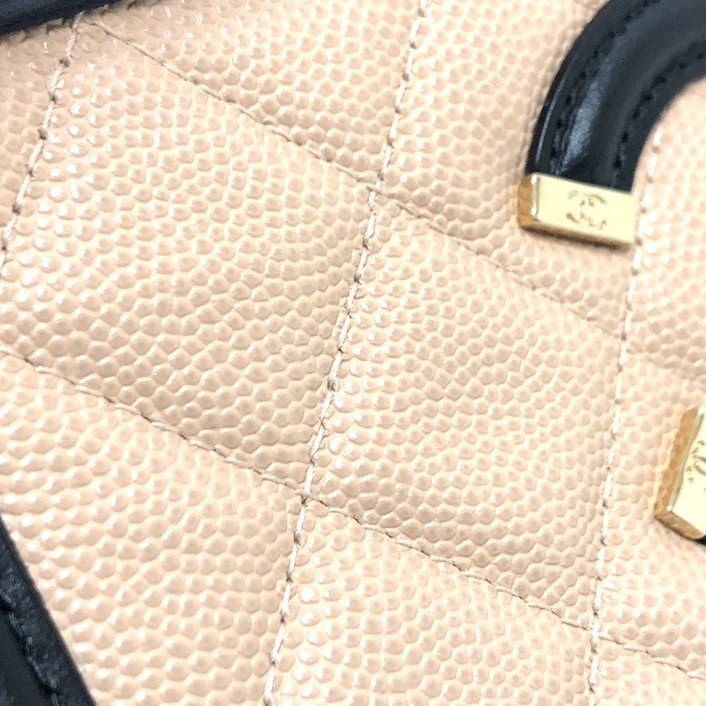 CHANEL – Wallet on Chain / CC Filigree – Model No. A84450 – Karl Lagerfeld – 2019 – 100% Authentic Pre - Owned Item No.: 31782 - 24723 - 5 - LLUXE.CA