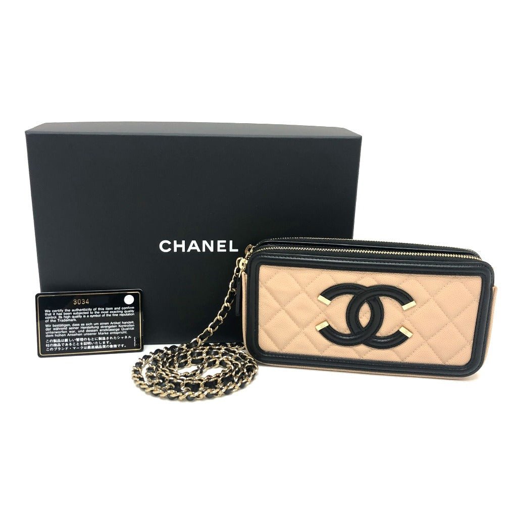 CHANEL – Wallet on Chain / CC Filigree – Model No. A84450 – Karl Lagerfeld – 2019 – 100% Authentic Pre - Owned Item No.: 31782 - 24723 - 5 - LLUXE.CA