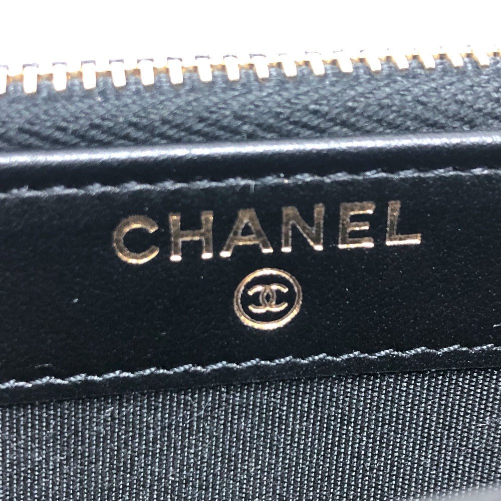 CHANEL – Wallet on Chain / CC Filigree – Model No. A84450 – Karl Lagerfeld – 2019 – 100% Authentic Pre - Owned Item No.: 31782 - 24723 - 5 - LLUXE.CA