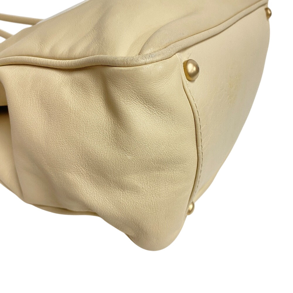 Chanel Z0012919 Vintage Camellia (Year: 2000) – Rare & Collectible – Pre - Owned, 100% Authentic (Genuine) - LLUXE.CA