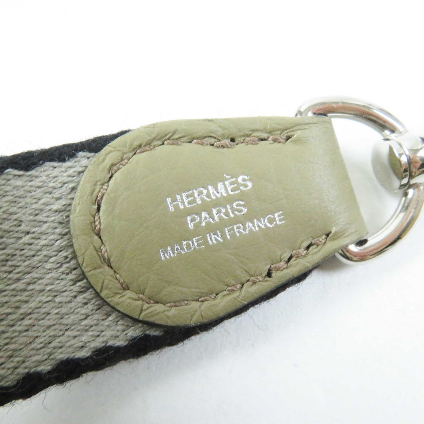 HERMÈS 00020777 Evelyne TPM Taurillon Clémence Leather – Pre - Owned, 100% Authentic Alpha (2020) – The Evelyne TPM’s compact, hands - free design is in high demand, aligning with today’s mini bag trend. Despite being pre - owned, it retains strong value - LLUXE.CA