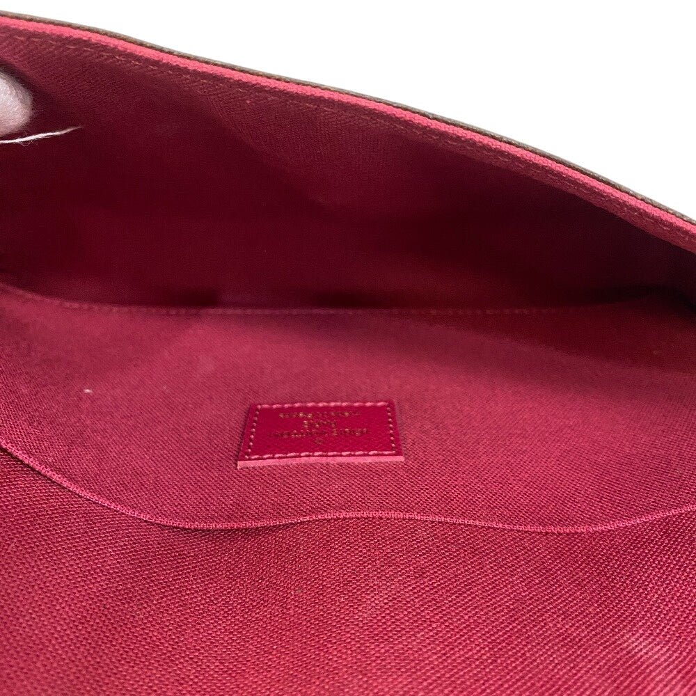 LOUIS VUITTON – Pochette – Model No. M81896 – Pochette Felice – 2016 – 100% Authentic Pre - Owned Item No.: Z0012912 - LLUXE.CA