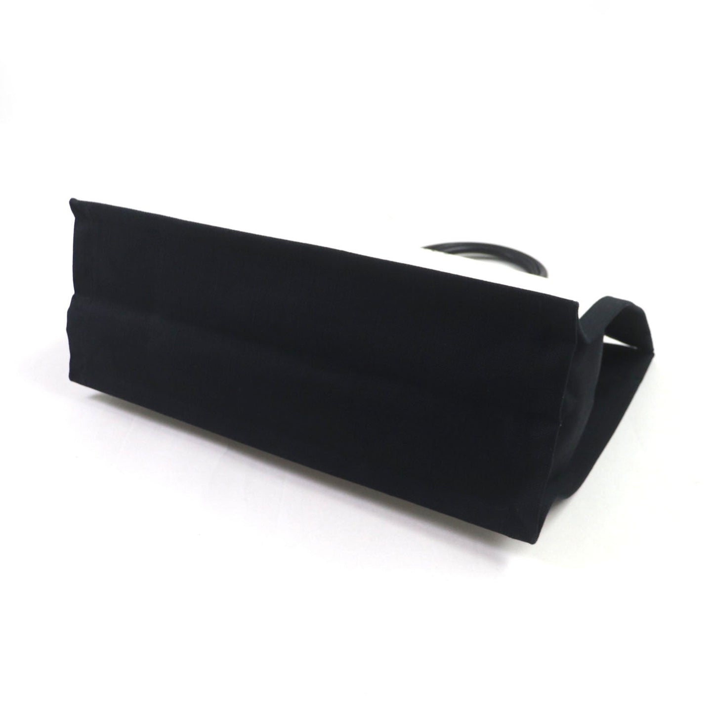 SAINT LAURENT – Rive Gauche Tote Bag – Model No. 509415 – Anthony Vaccarello – Circa 2020s – 100% Authentic Pre - Owned Item No. 00024798 - LLUXE.CA