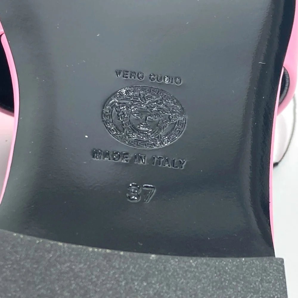 VERSACE – Sandals – Medusa Logo – Pink Leather – Donatella Versace – Circa 2022 – 100% Authentic Pre - Owned - LLUXE.CA
