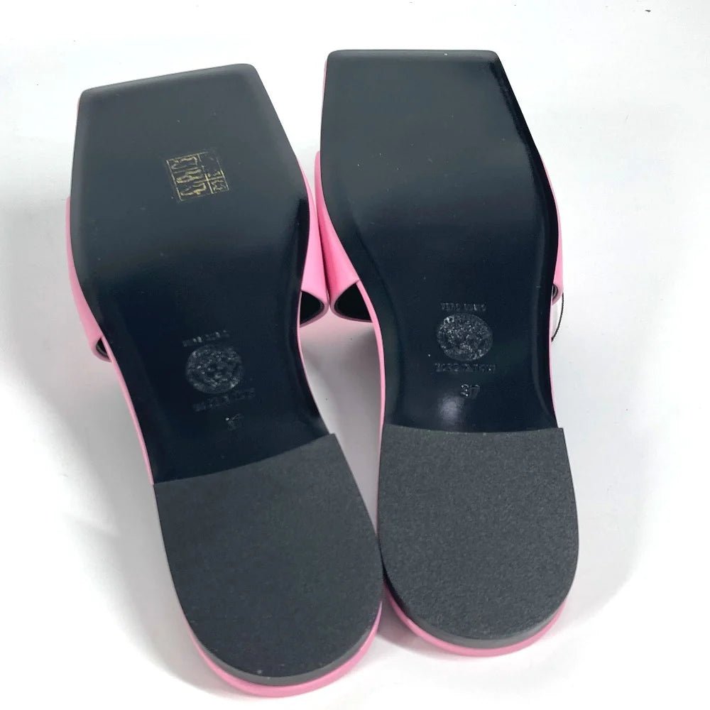 VERSACE – Sandals – Medusa Logo – Pink Leather – Donatella Versace – Circa 2022 – 100% Authentic Pre - Owned - LLUXE.CA
