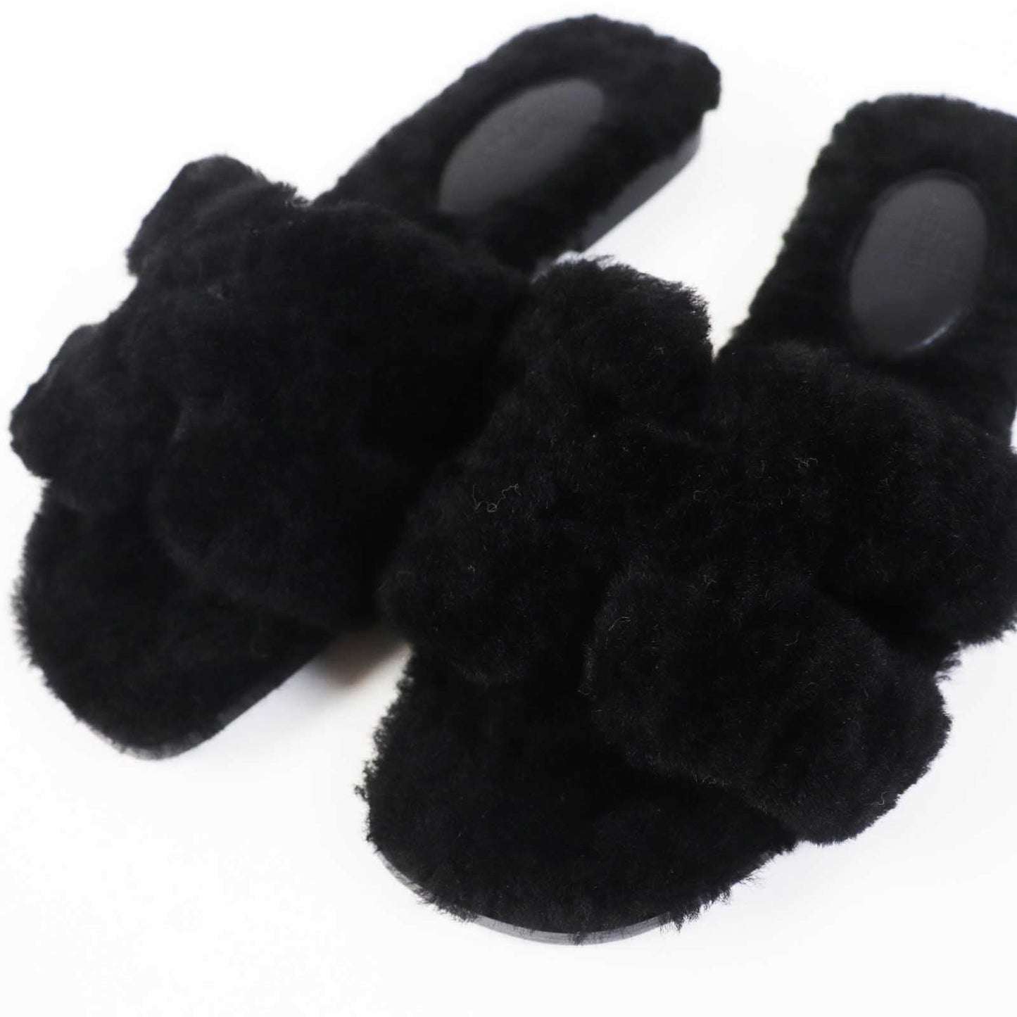 Hermès Oran Sandals in Black Mouton Shearling – Size 35, Designed by Pierre Hardy, 2020s, 100% Authentic ✨Excellent Pre-Owned