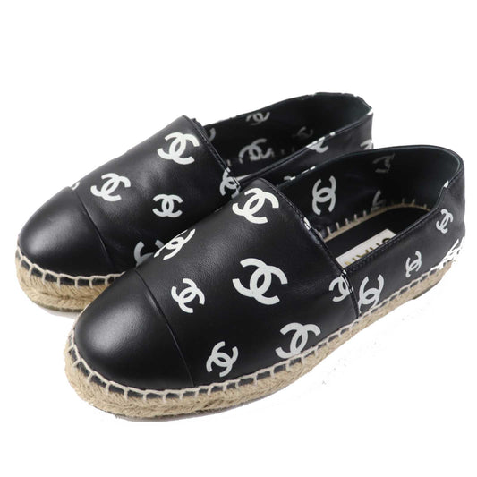 CHANEL Leather Shoes – Black & White Size 35 Collection 22S – 100% Authentic ✨Excellent Pre-Owned Condition, Almost New
