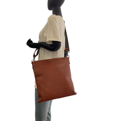 Bottega Veneta 
Intrecciato Leather Brown Gunmetal – Tomas Maier Era – Mid-2010s – 100% Authentic ✨Excellent pre-owned Condition