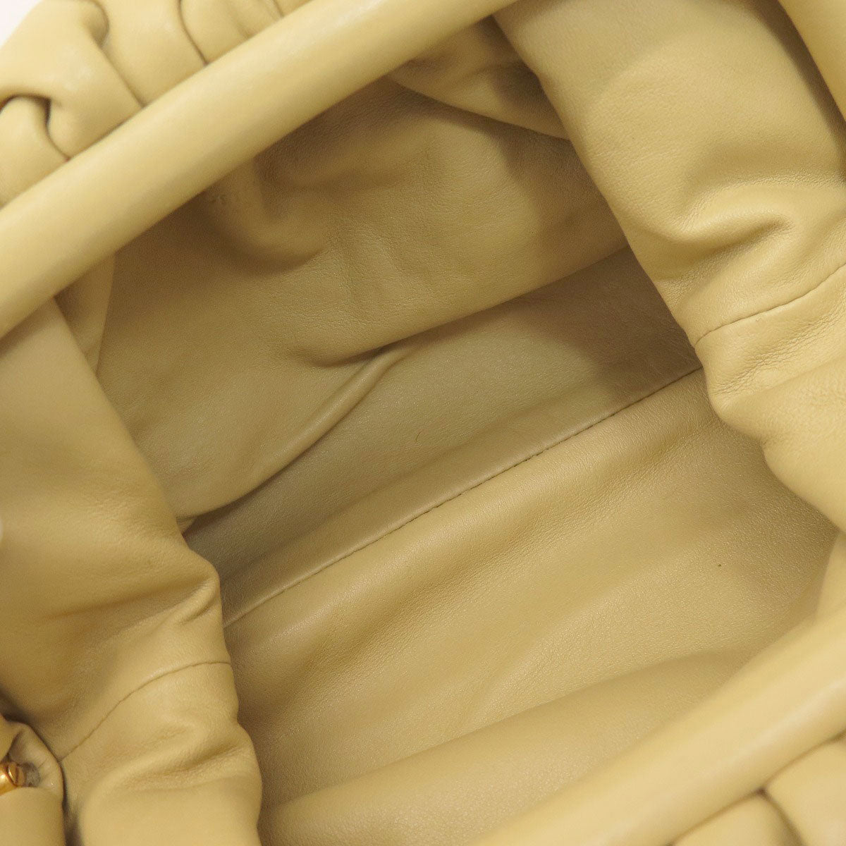 Bottega Veneta –Gamaguchi Frame Shoulder Bag – Beige Calfskin