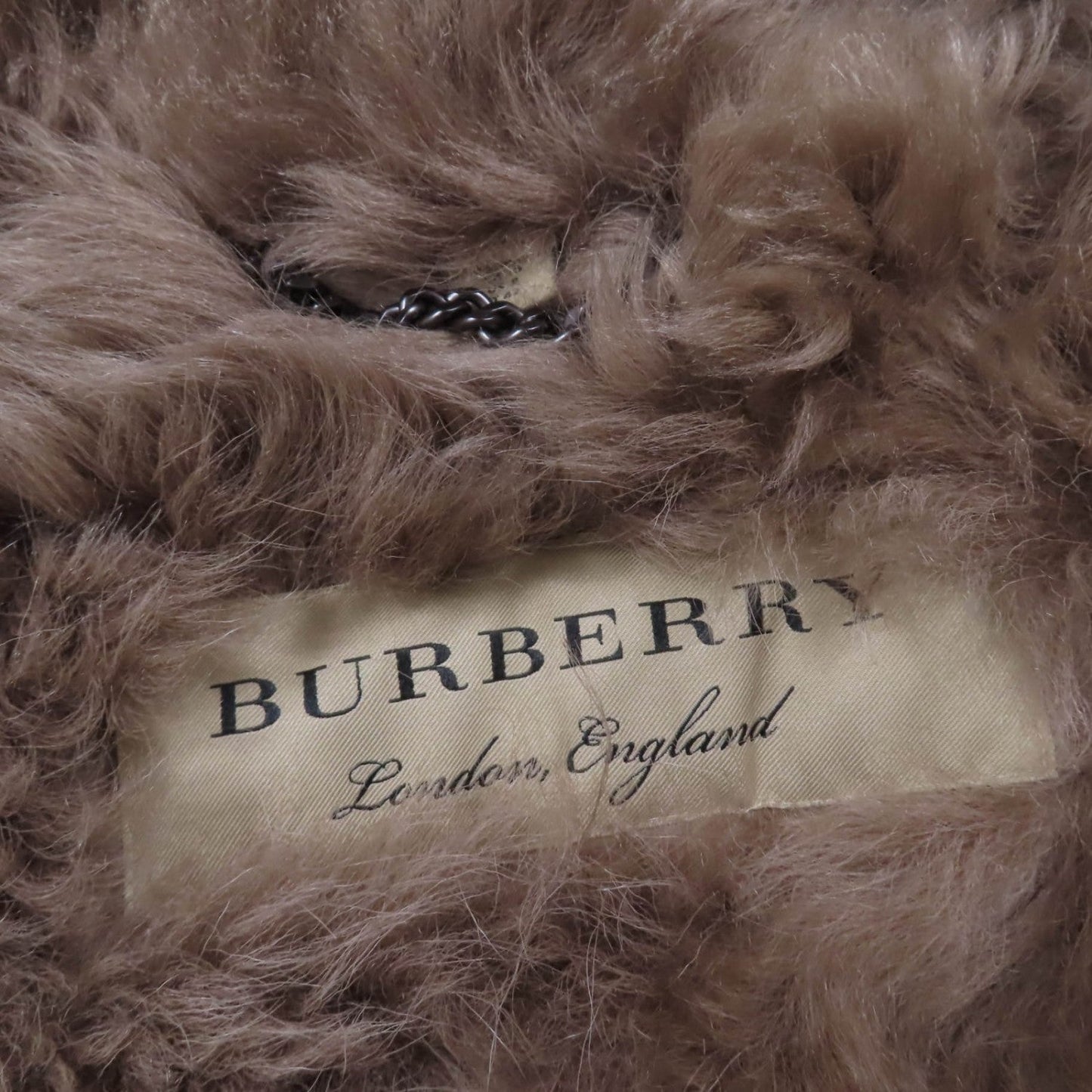 BURBERRY – Sheepskin Mouton Coat with Belt – Beige – Size 42 / US 8 –