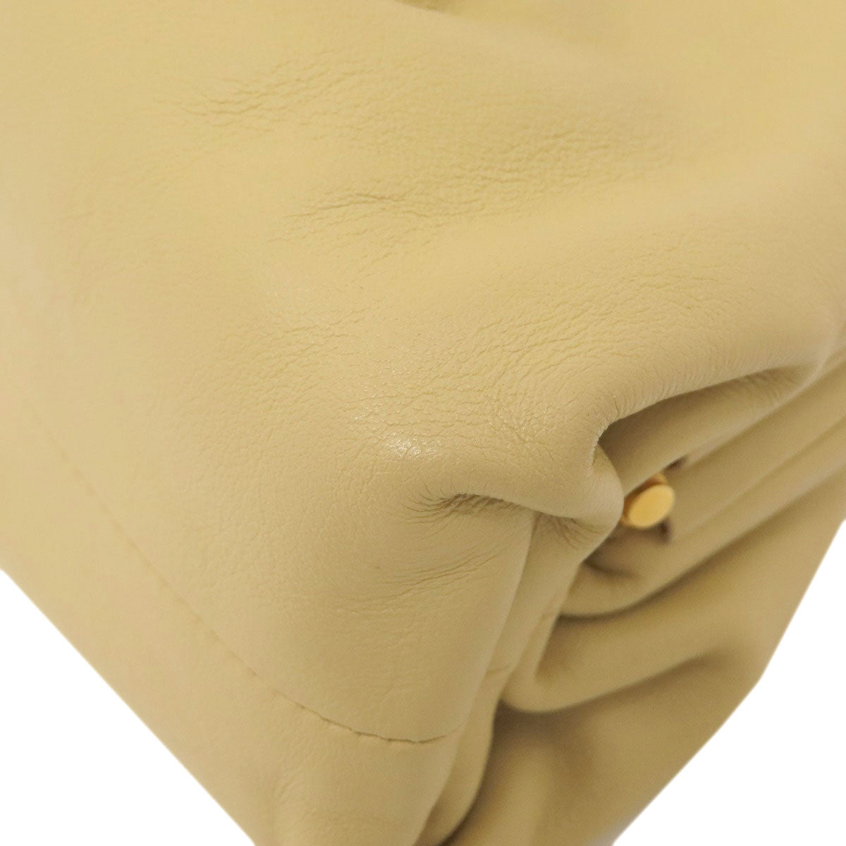 Bottega Veneta –Gamaguchi Frame Shoulder Bag – Beige Calfskin