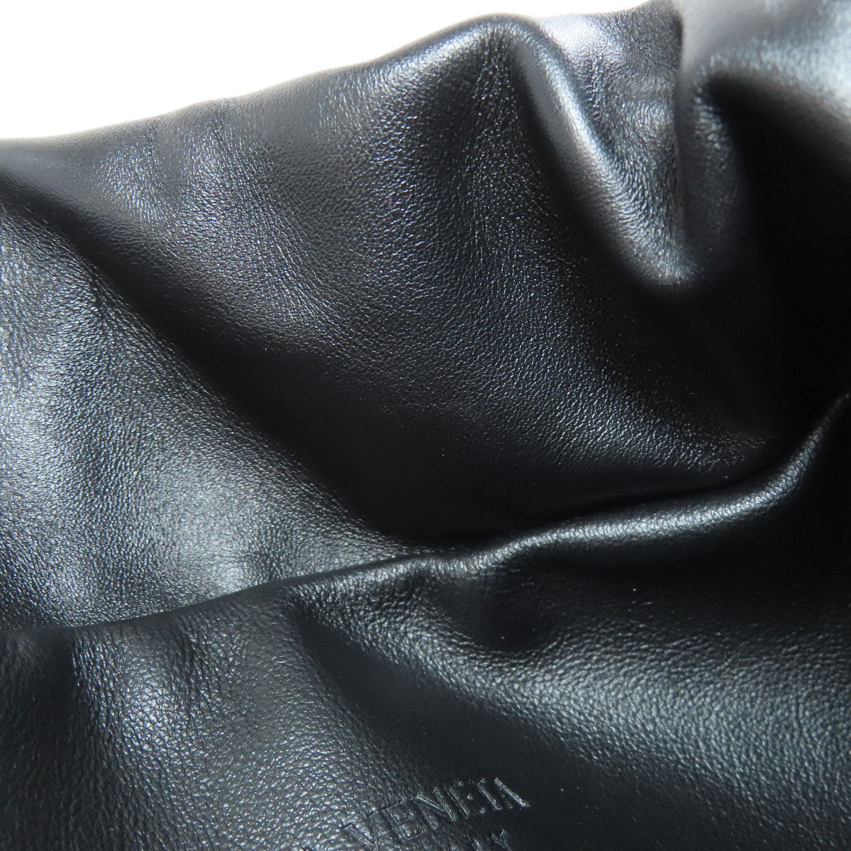 Bottega Veneta Vintage Drawstring Bag Calfskin Black | Tomas Maier Era circa 2015 | 100% Authentic Pre-Owned ✨gentle signs of wear