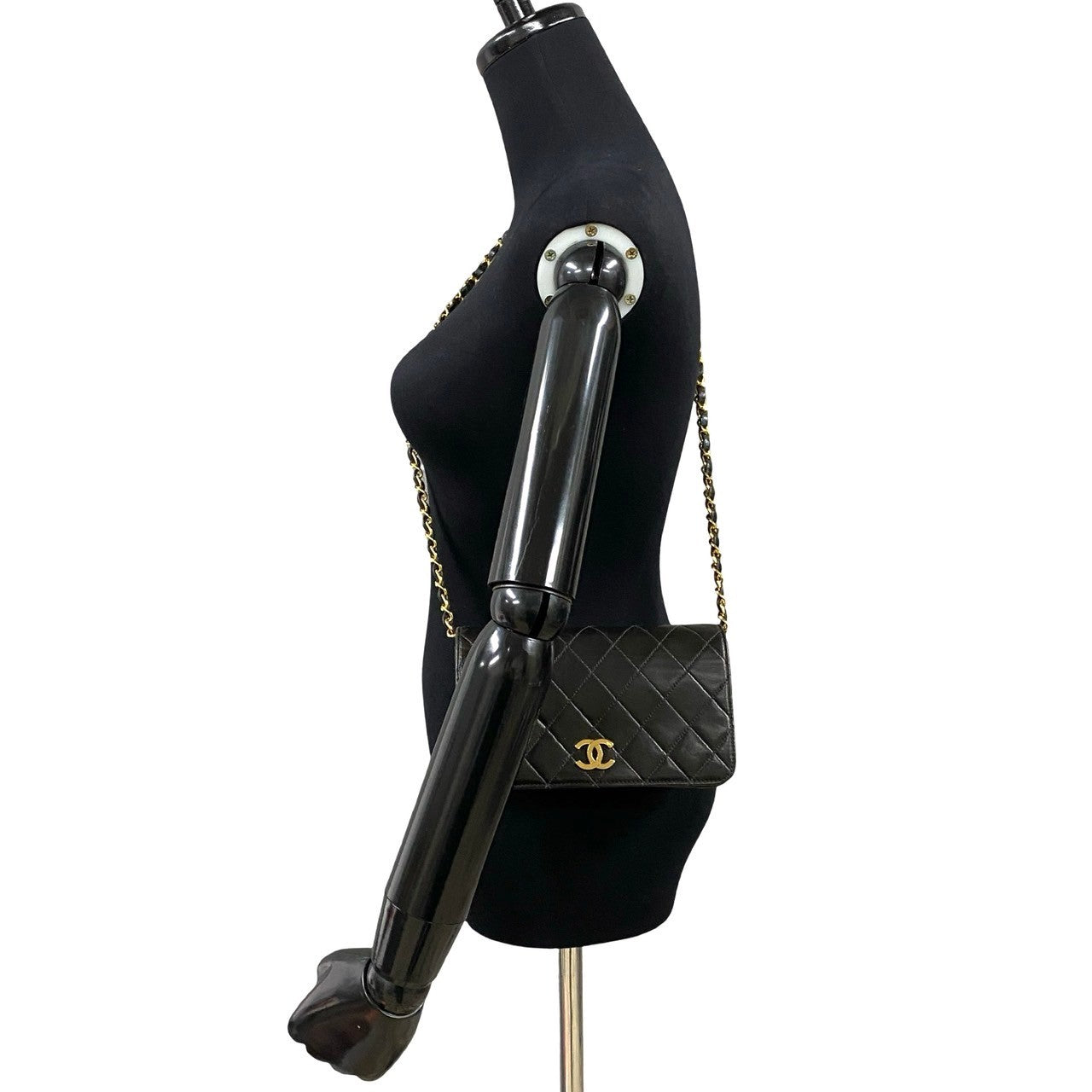 CHANEL – Shoulder Bag – – Karl Lagerfeld – 1996–1997 – 100% Authentic Pre-Owned
Item No.