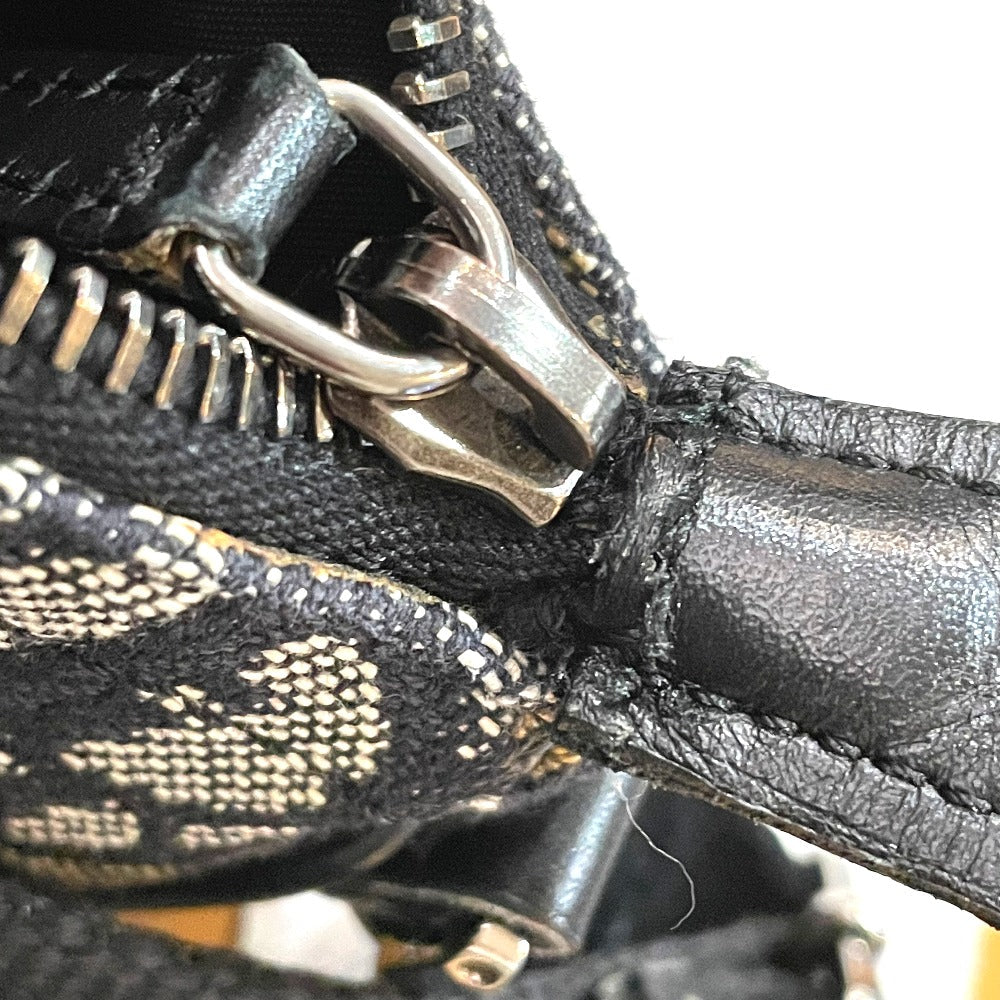 Christian Dior                                                       Trotter Oblique Saddle Bag                               Gray × black