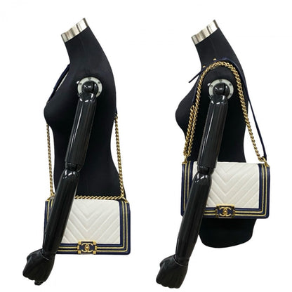 CHANEL Boy Bag – White Lambskin with COCO Mark – Karl Lagerfeld Collection, 2019 – 100% Authentic ✨Very Good Pre-Owned Condition