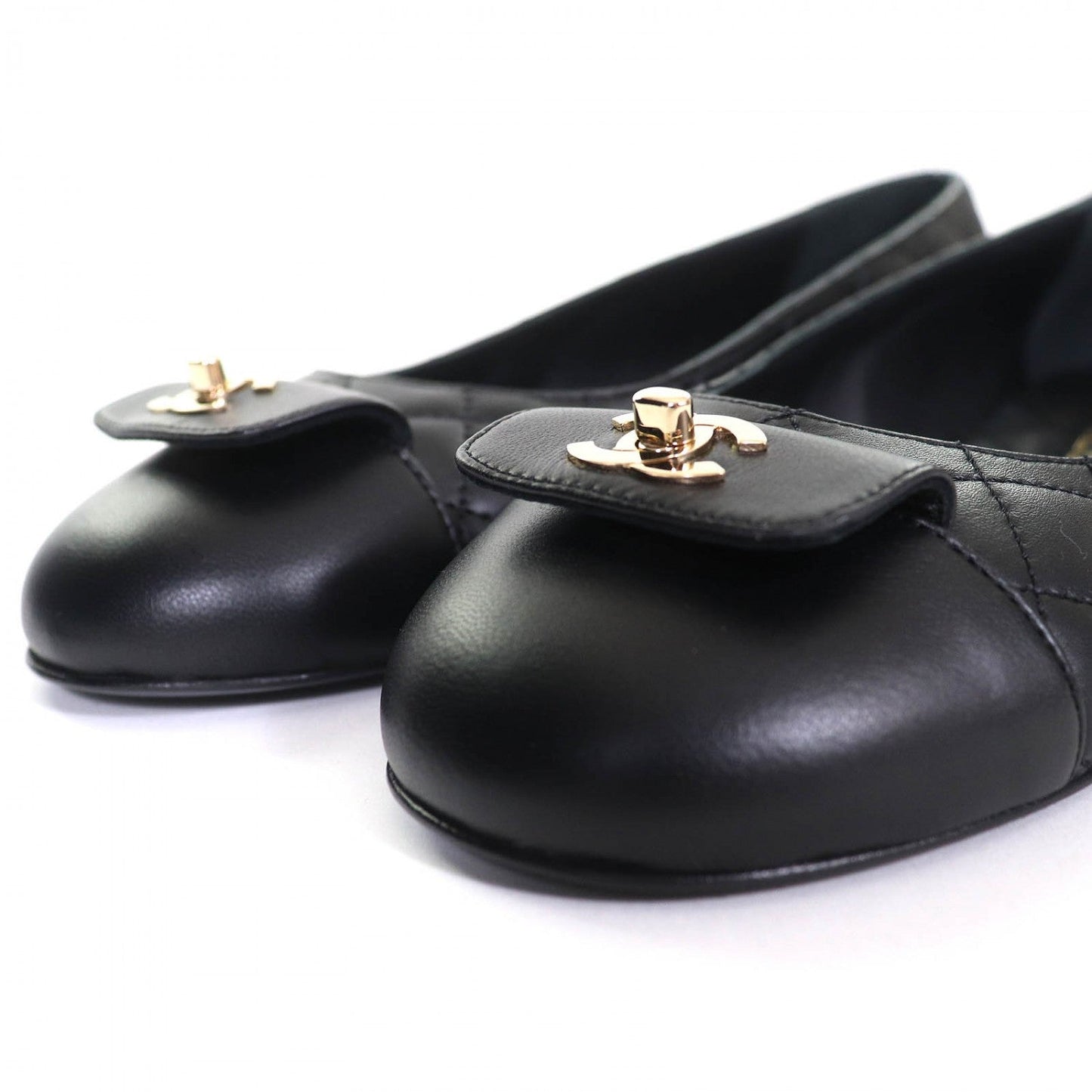 CHANEL Ballerinas Black Leather – Size 36 – Fall/Winter 2024 (Boutique) collection from CHANEL. – 100% Authentic Pre-Owned Fall/Winter 2024 S Rank ✨Like New✨