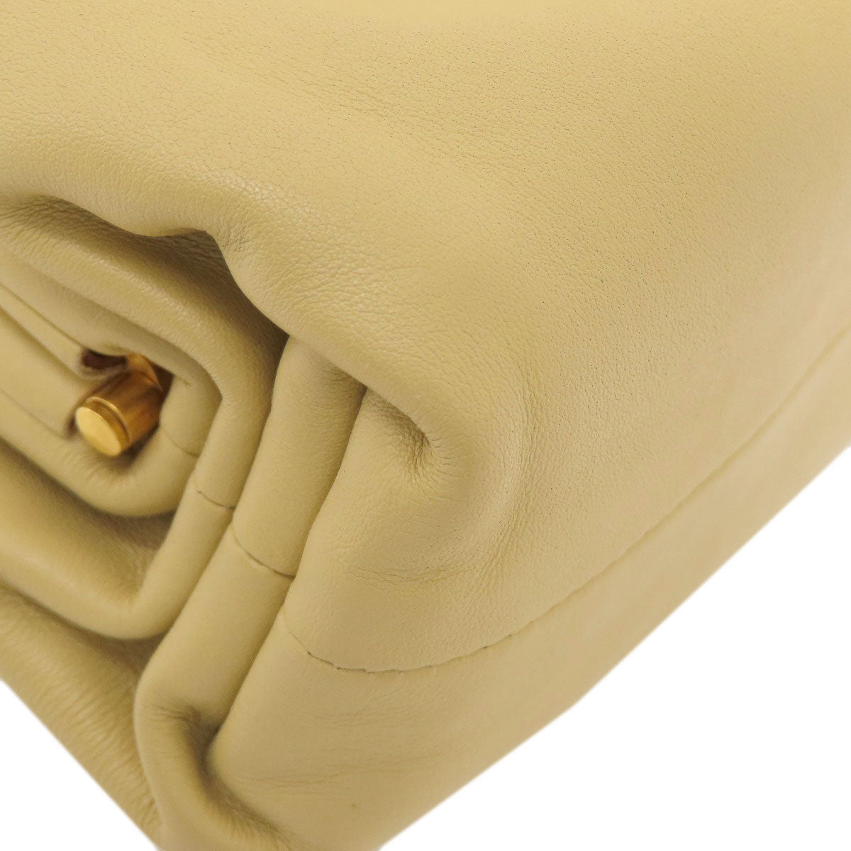 Bottega Veneta –Gamaguchi Frame Shoulder Bag – Beige Calfskin