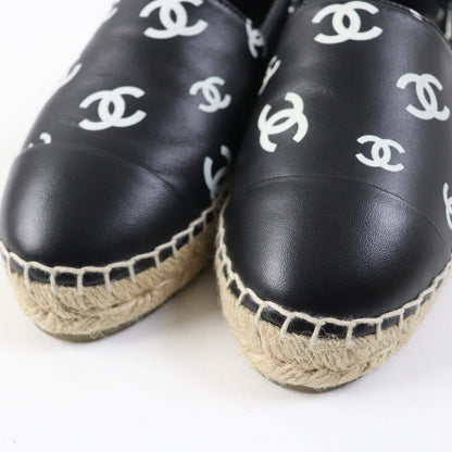 CHANEL Leather Shoes – Black & White Size 35 Collection 22S – 100% Authentic ✨Excellent Pre-Owned Condition, Almost New