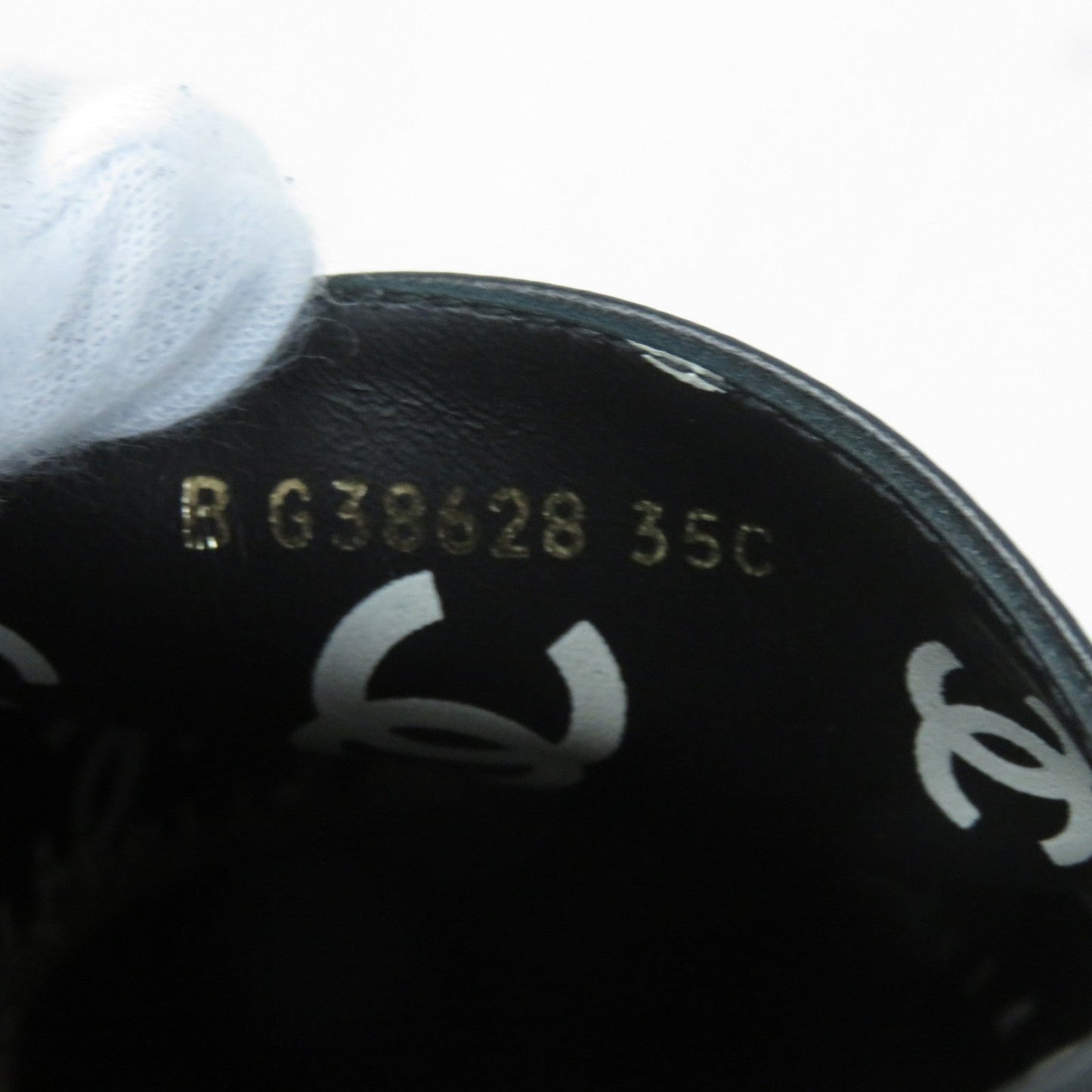 CHANEL Leather Shoes – Black & White Size 35 Collection 22S – 100% Authentic ✨Excellent Pre-Owned Condition, Almost New