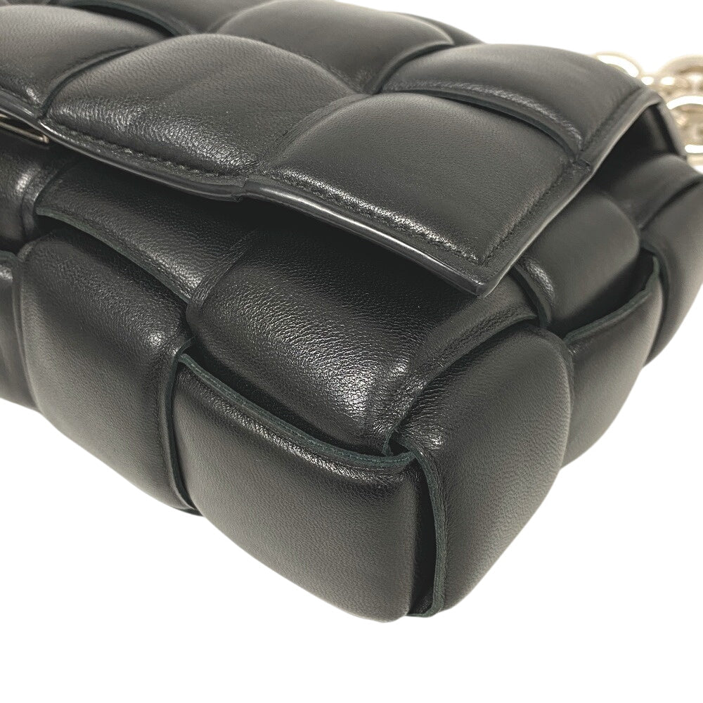 BOTTEGA VENETA – Chain Padded Cassette Shoulder Bag – Black Maxi Intrecciato Leather –