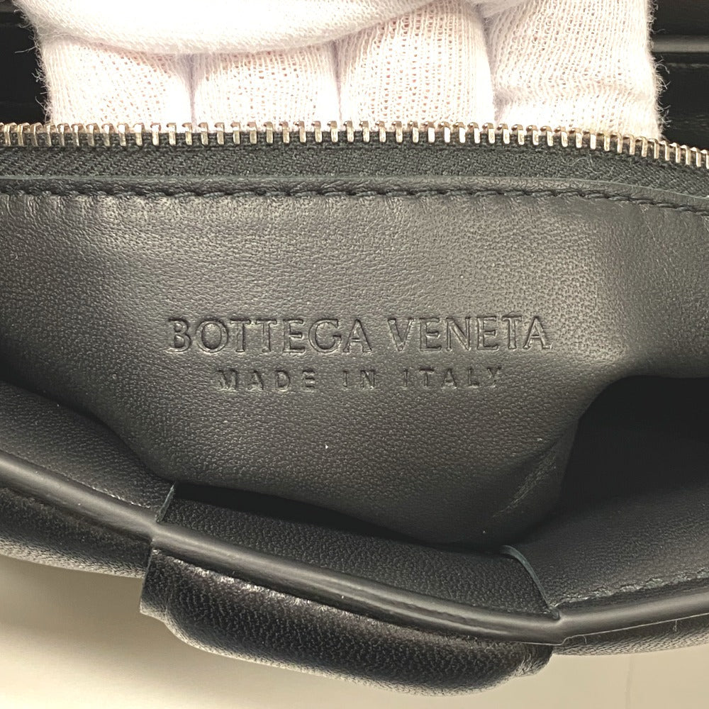 BOTTEGA VENETA – Chain Padded Cassette Shoulder Bag – Black Maxi Intrecciato Leather –