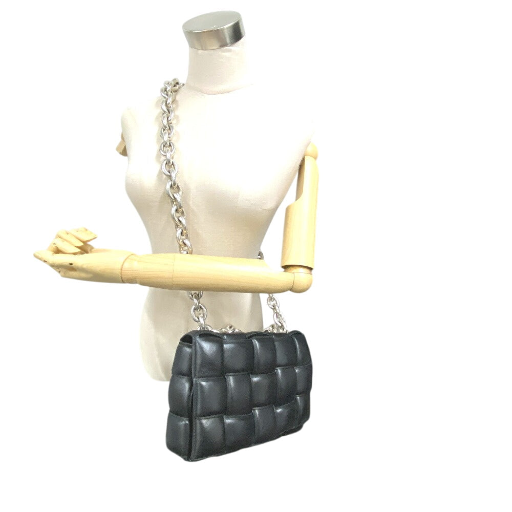 BOTTEGA VENETA – Chain Padded Cassette Shoulder Bag – Black Maxi Intrecciato Leather –