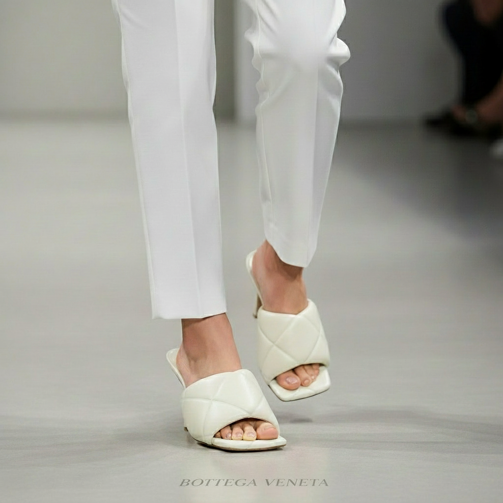 BOTTEGA VENETA – LIDO Maxi Intrecciato Heeled Mules – Ivory Leather – Size 38 –