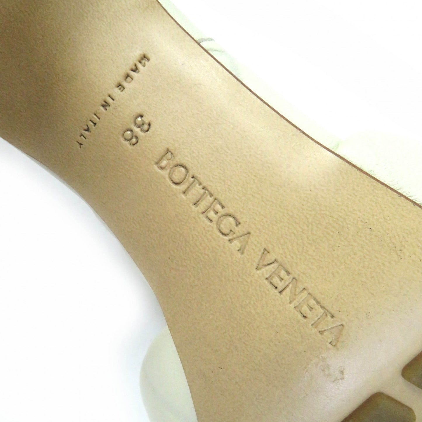 BOTTEGA VENETA – LIDO Maxi Intrecciato Heeled Mules – Ivory Leather – Size 38 –