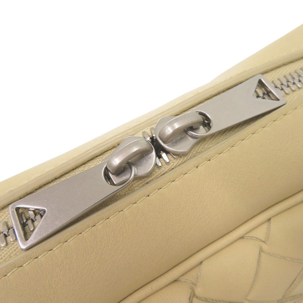 BOTTEGA VENETA – Intrecciato Shoulder Bag – Beige Leather –