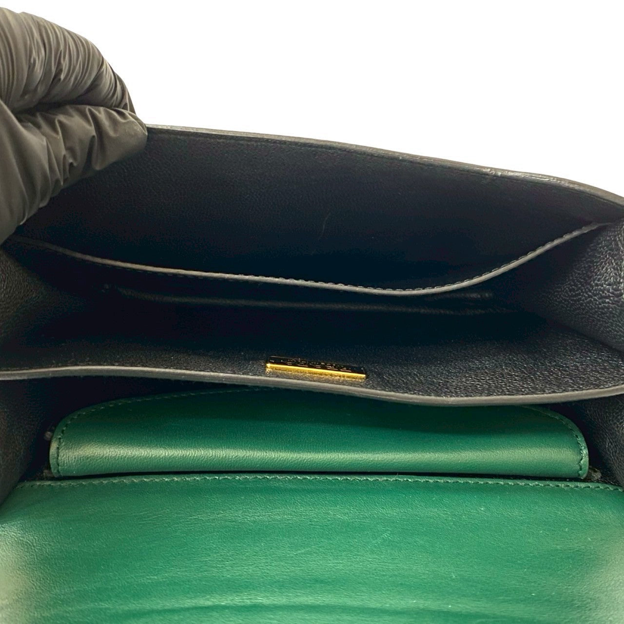 PRADA by Kaye Miuccia Prada 2010s –100% Authentic Pre-Owned ✨elegant structure with minimal wear.
