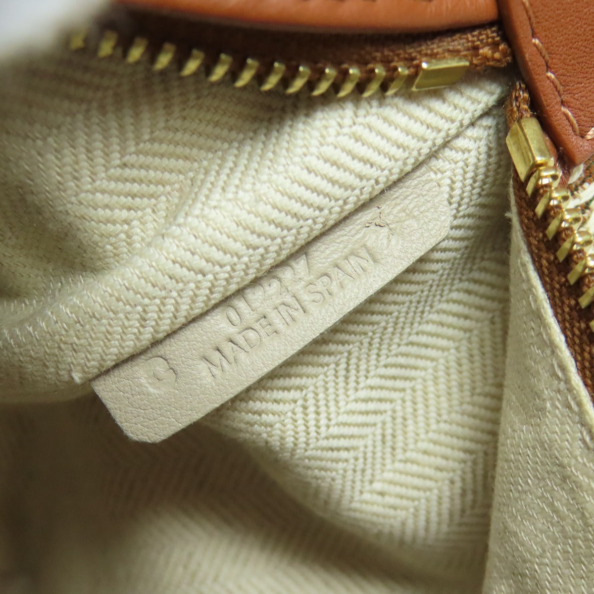 LOEWE Anagram Cuby Handbag – Brown Canvas – 100% Authentic ✨Excellent Pre Owned Condition