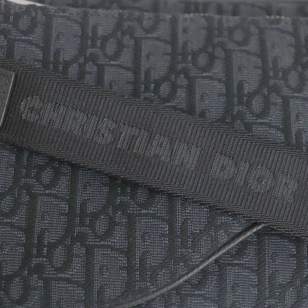 Dior Homme Men’s Pouch 100% Authentic ✨Barely Used Pre Owned condition