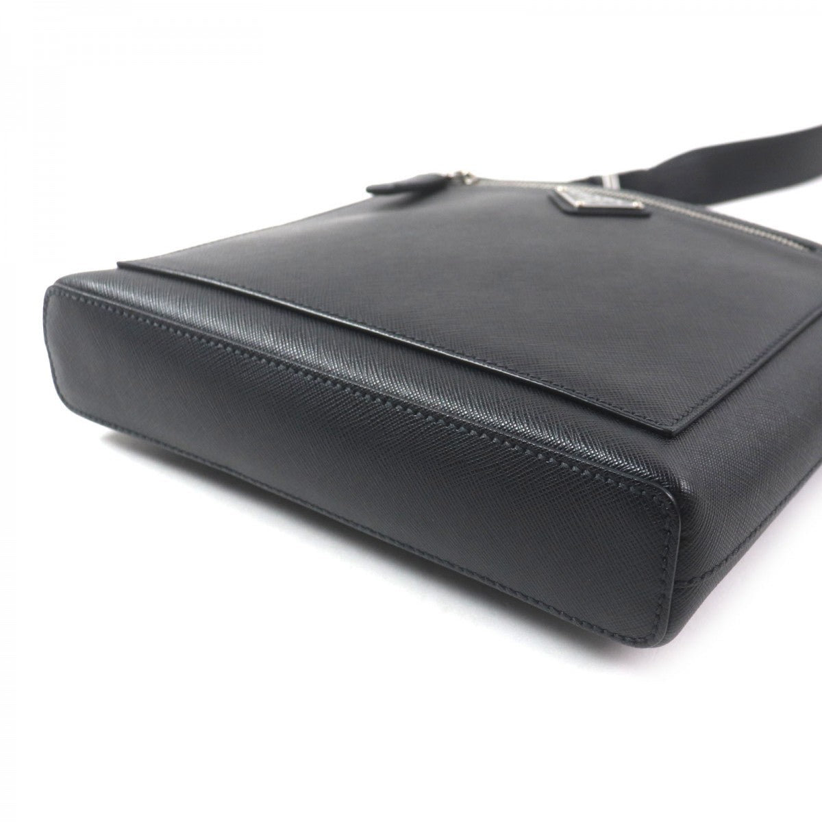 PRADA Black Saffiano Leather – Men’s – 100% Authentic Pre-Owned ✨Near Unused Condition