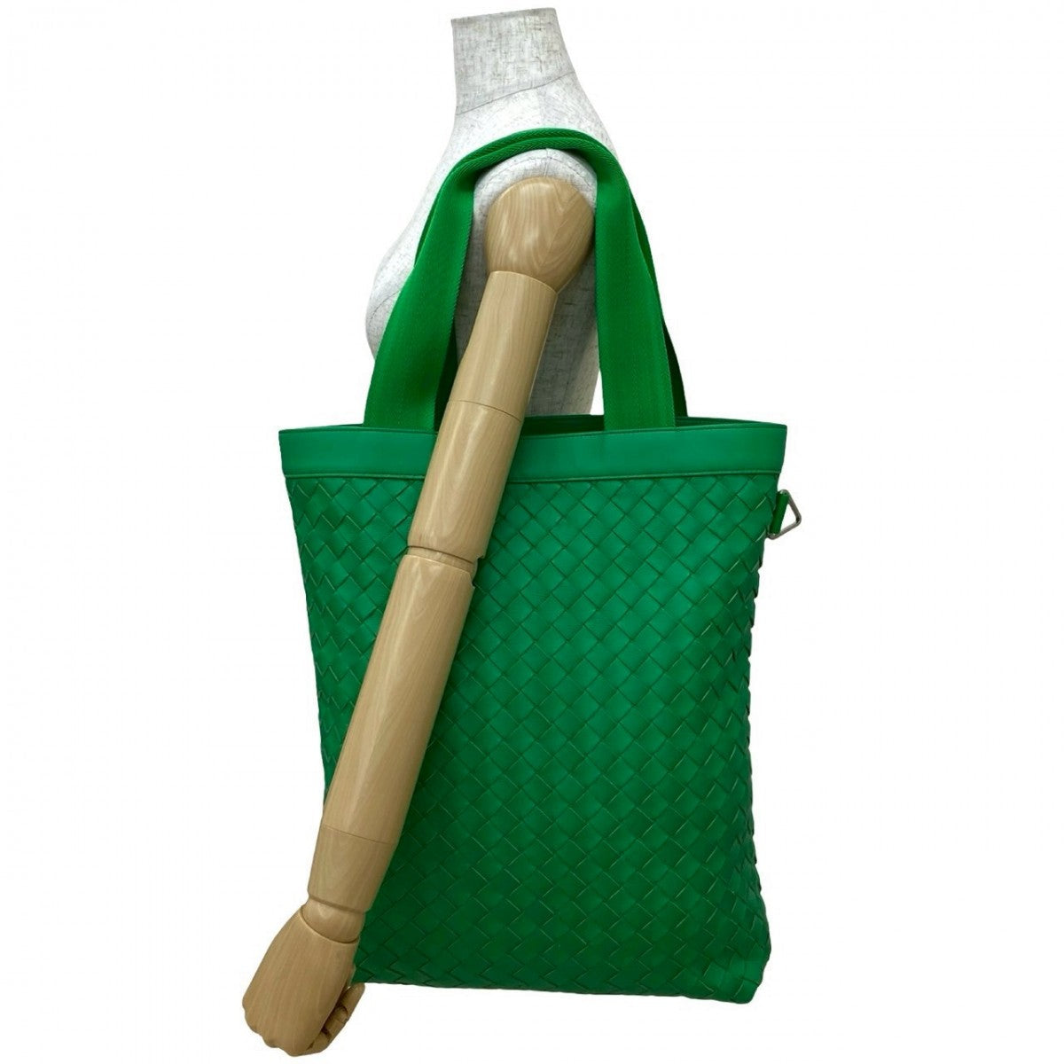 Bottega Veneta The Alcotote – Maxi Intrecciato – Green Leather – 2019 – 100% Authentic ✨Very good Pre-Owned with light wear Condition